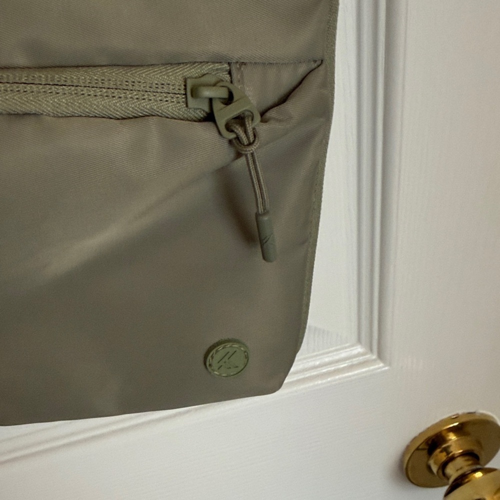Kyodan Olive Green Nylon Crossbody Travel Bag - Picture 3 of 5